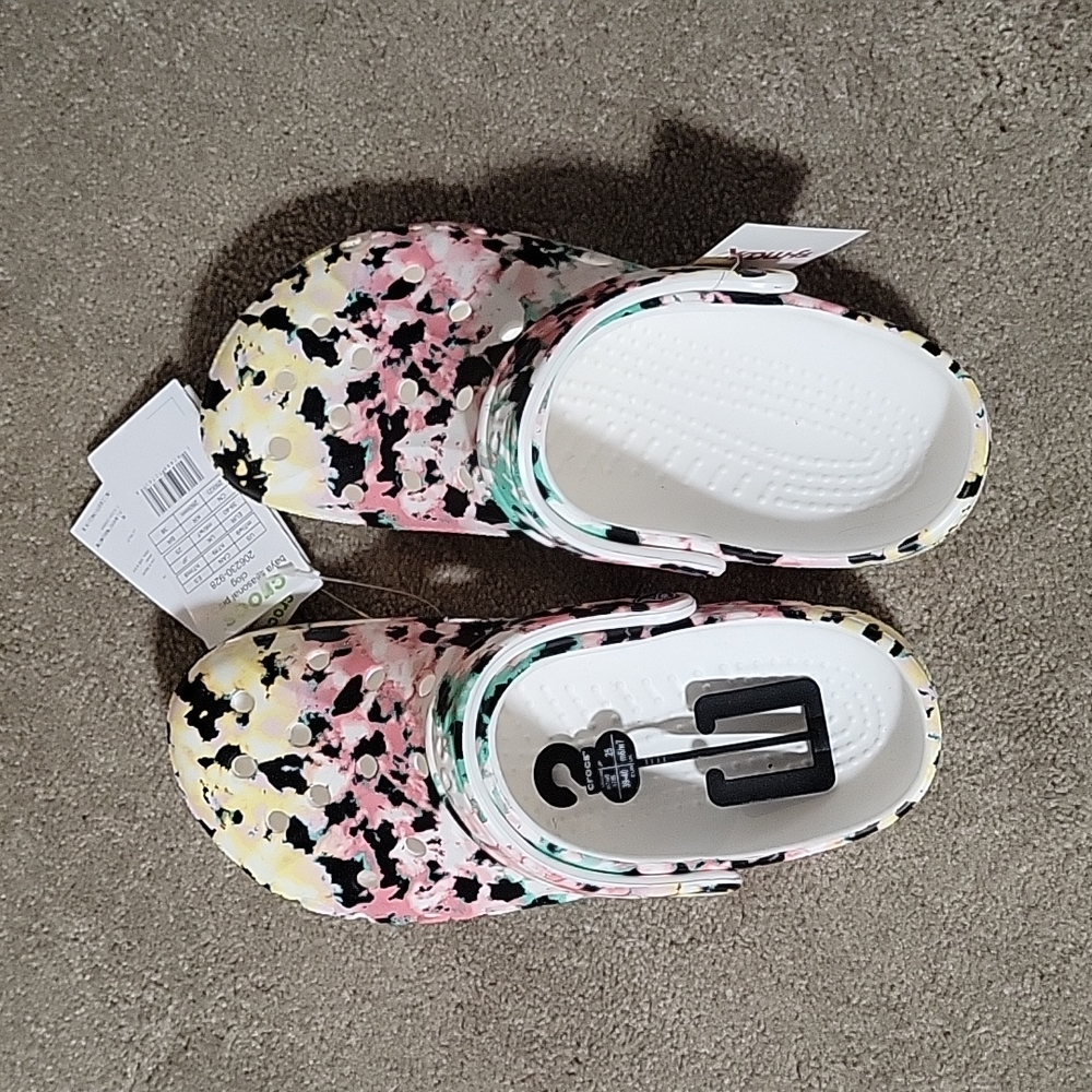 Crocs Baya Seasonal Printed Clog Women's Size 9 Euro 39-40